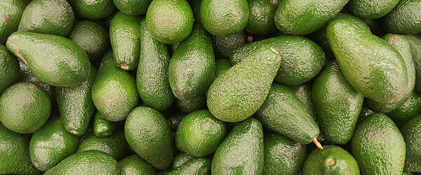 pile of avocados (c) pixabay